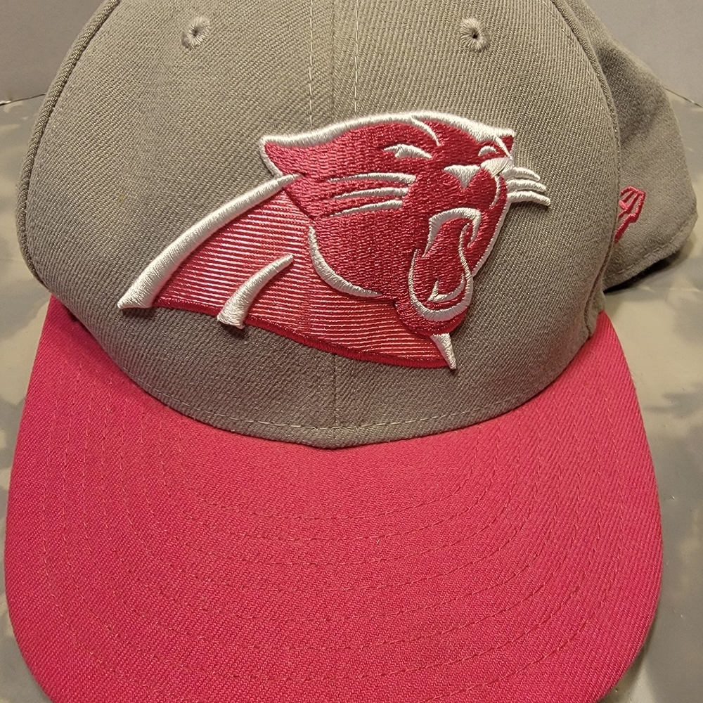 New Era 59Fifty Carolina Panthers Breast Cancer Awareness Fitted Hat Sz 7 3/8